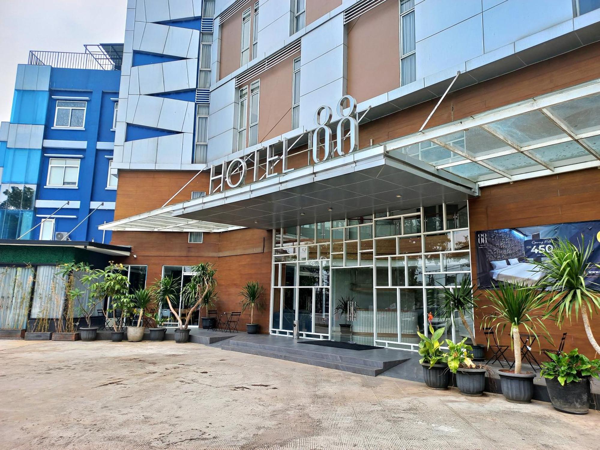 Hotel 88 Kedoya ジャカルタ エクステリア 写真